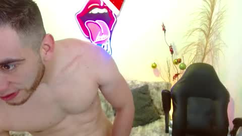 ethanblaze_ online show from December 5, 12:14 pm