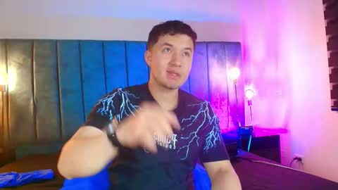 ethanconnor_ online show from March 27, 12:06 pm