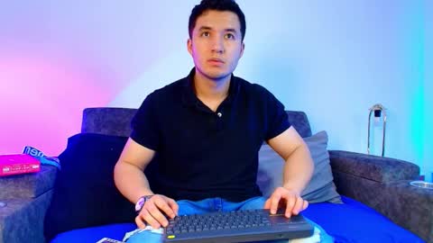 ethanconnor_ online show from February 18, 12:16 pm