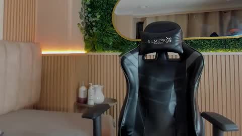 ethanlowell online show from March 7, 5:51 am