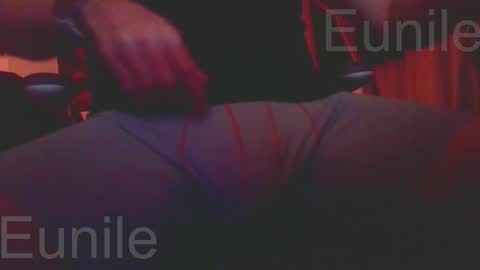 eunile online show from March 29, 2:02 am