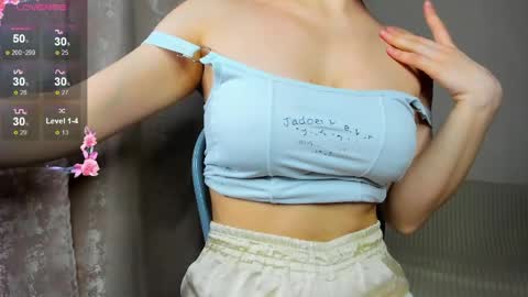 eva_aaaa online show from April 17, 10:23 pm