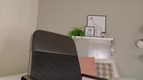 EVA DAEMON  online show from December 15, 11:39 am