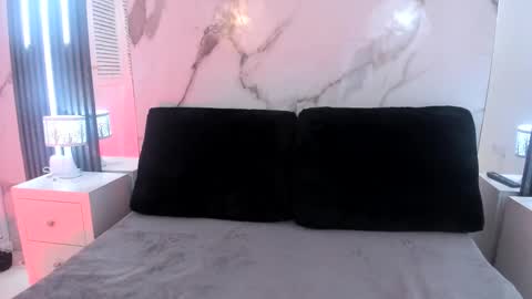 Snapshot of eva_halsey chatting on September 13, 8:55 pm E V A online show from September 13, 8:55 pm