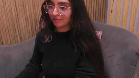 Snapshot of eva_macalliter chatting on February 14, 9:13 am Angelinne online show from February 14, 9:13 am