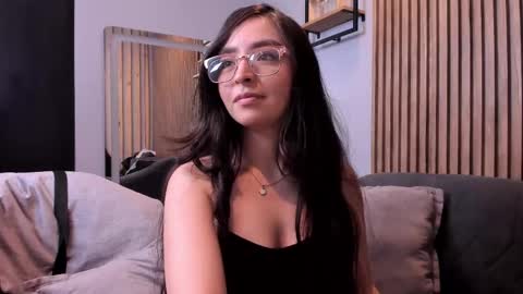 Snapshot of eva_macalliter chatting on September 22, 1:37 pm Angelinne online show from September 22, 1:37 pm