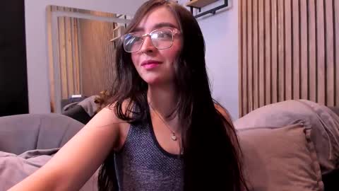 Snapshot of eva_macalliter chatting on October 16, 3:50 am Angelinne online show from October 16, 3:50 am