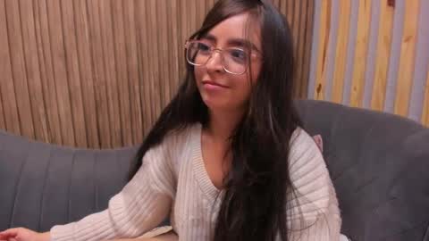 Snapshot of eva_macalliter chatting on February 7, 9:05 am Angelinne online show from February 7, 9:05 am