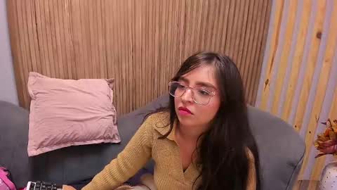 Snapshot of eva_macalliter chatting on February 13, 8:59 am Angelinne online show from February 13, 8:59 am