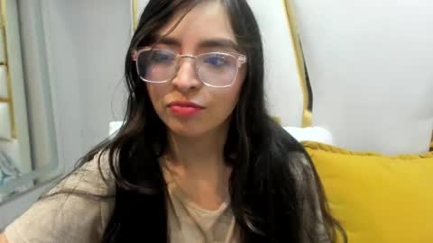 Snapshot of eva_macalliter chatting on March 9, 3:43 am Angelinne online show from March 9, 3:43 am