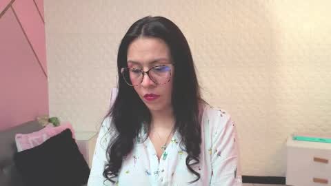 Eva  online show from June 3, 3:28 pm