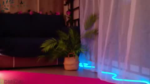 Eva online show from June 21, 8:04 pm