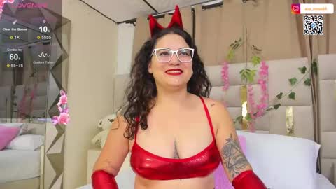 Snapshot of eva_rosse69 chatting on October 9, 12:10 pm Eva online show from October 9, 12:10 pm
