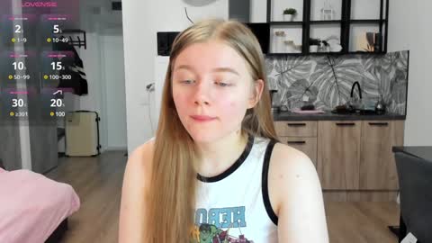 Snapshot of eva_tomiok chatting on January 19, 5:15 am Eva online show from January 19, 5:15 am