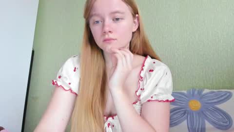 Snapshot of eva_tomiok chatting on October 17, 5:55 am Eva online show from October 17, 5:55 am