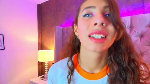 Snapshot of evaa_cloee chatting on February 7, 10:19 pm EVA CLOEE online show from February 7, 10:19 pm