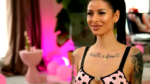 Eva  online show from April 10, 9:58 am