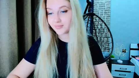 Eva  online show from September 17, 2:26 am