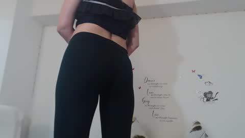 EvadesireONE online show from December 4, 10:24 pm