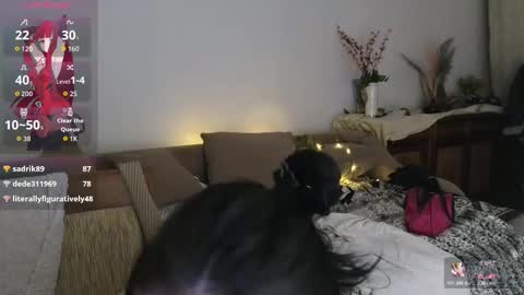 Eva online show from October 31, 2:50 pm