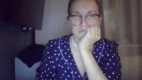 Snapshot of evaglad chatting on September 28, 8:07 pm evaglad online show from September 28, 8:07 pm