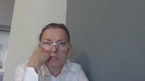 Snapshot of evaglad chatting on September 19, 7:23 am evaglad online show from September 19, 7:23 am
