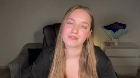 Eva online show from April 18, 7:58 pm