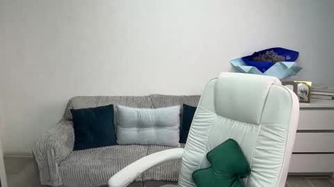 Eva online show from October 24, 6:25 am