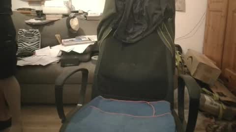 Han online show from April 2, 10:06 pm