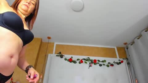 evamilf24 online show from April 11, 12:31 pm