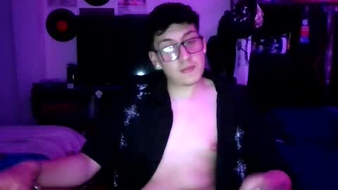 evan_connell1031 online show from May 12, 4:54 am