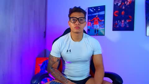 Snapshot of evan_greey chatting on October 15, 5:54 am EVAN GREY online show from October 15, 5:54 am