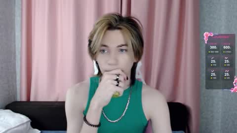 Snapshot of evan_reinhart chatting on October 12, 3:15 pm evan_reinhart online show from October 12, 3:15 pm