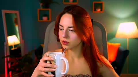 Eva  online show from April 9, 12:55 pm