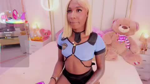 evangelin_ts online show from October 25, 2:17 pm