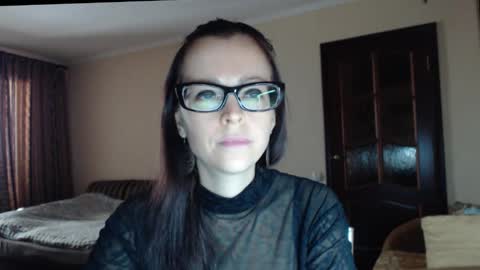 Snapshot of evangeline06 chatting on October 14, 8:50 am YourMistress online show from October 14, 8:50 am