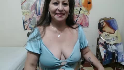 Snapshot of evangelinhotxxx33 chatting on February 5, 11:50 pm Eva online show from February 5, 11:50 pm