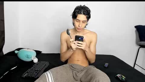 Evans collins24 online show from January 9, 11:32 pm