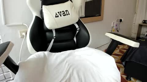 Evan online show from March 3, 6:35 pm