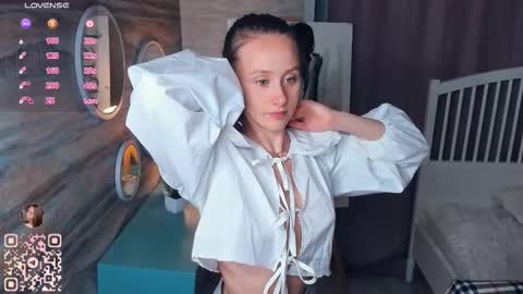 Eva online show from September 13, 7:49 pm