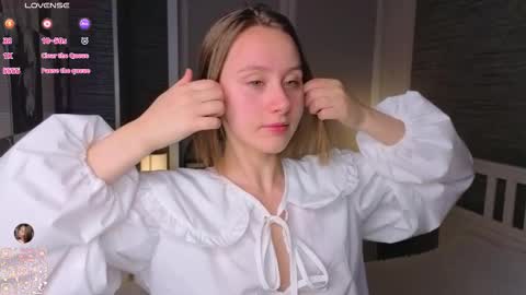 Eva online show from October 30, 7:25 pm