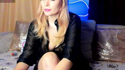 Snapshot of evasunshine18 chatting on February 24, 9:00 am Eva online show from February 24, 9:00 am