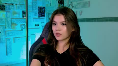 Snapshot of evathopson chatting on September 26, 12:13 pm Eva  next stream -  - 1600 UTC2000  online show from September 26, 12:13 pm