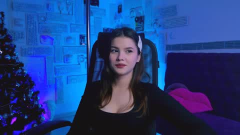 Snapshot of evathopson chatting on December 26, 3:10 pm Eva  next stream -  - 1600 UTC2000  online show from December 26, 3:10 pm