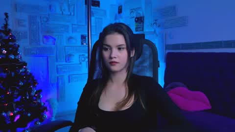Snapshot of evathopson chatting on December 26, 6:33 pm Eva  next stream -  - 1600 UTC2000  online show from December 26, 6:33 pm