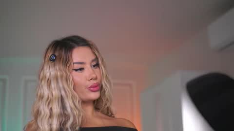 Eva online show from December 14, 7:31 pm