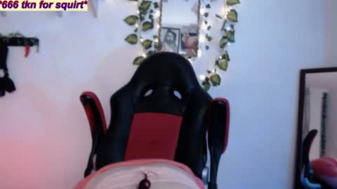 Snapshot of eve_blue77 chatting on February 4, 6:25 am Eve Blue friends. IG eve blue77 TW EveBlue 1 OF eveblue7 online show from February 4, 6:25 am