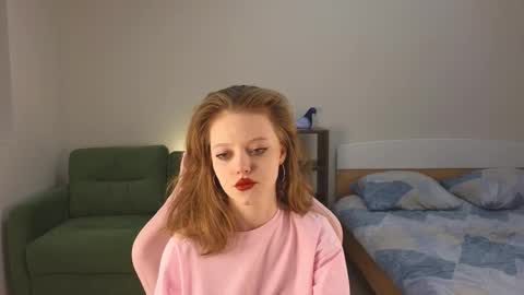 Snapshot of eveleen_soleen chatting on October 2, 1:10 pm Eveleen online show from October 2, 1:10 pm