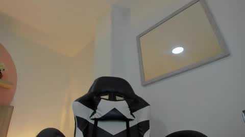 BELLA online show from November 18, 12:08 pm