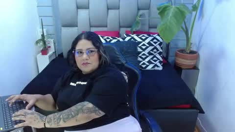 evelin zaens online show from May 7, 5:14 am